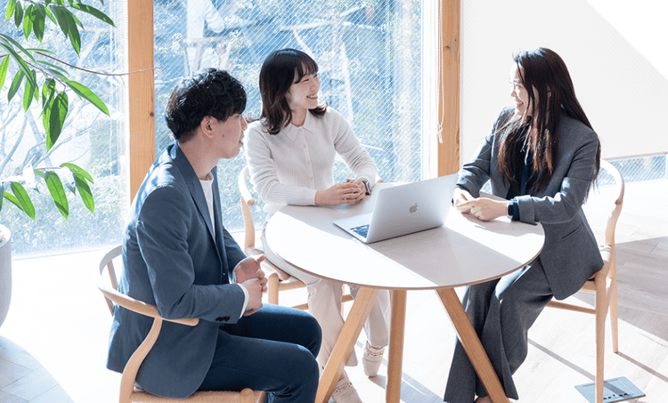 Communication Top Sp image